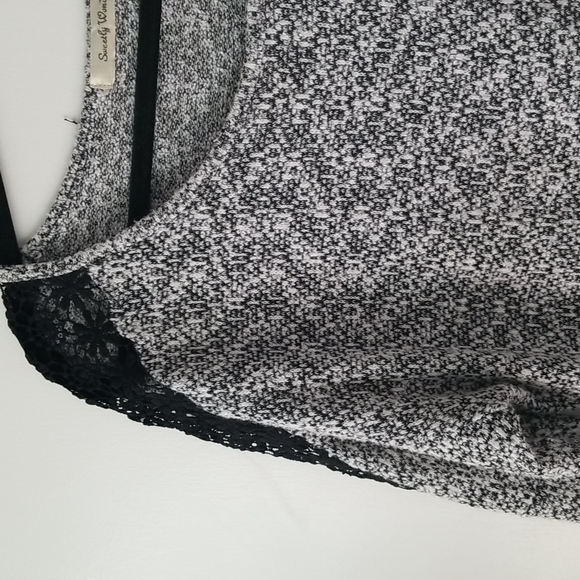 Sweetly Wonderful top - Picture 3 of 9